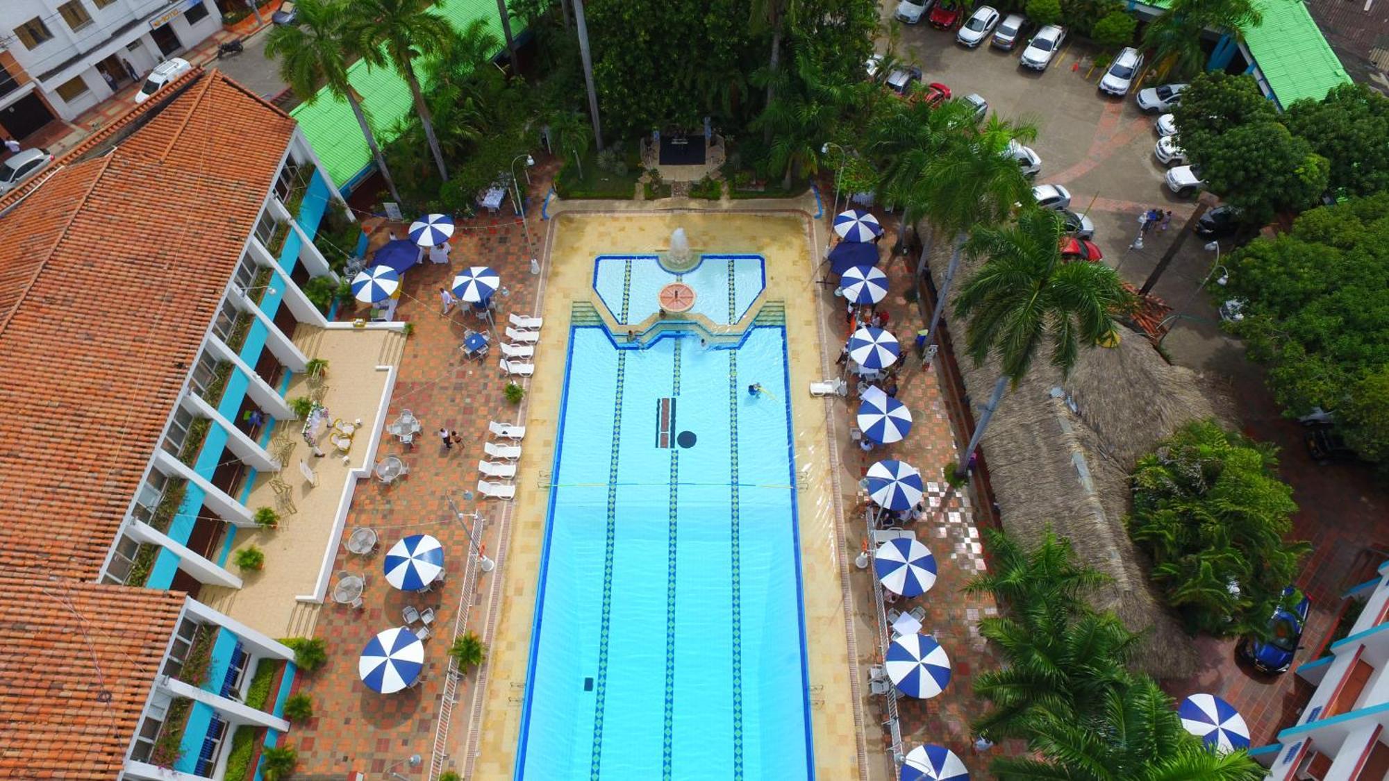 Hotel Bachue Girardot Exterior foto