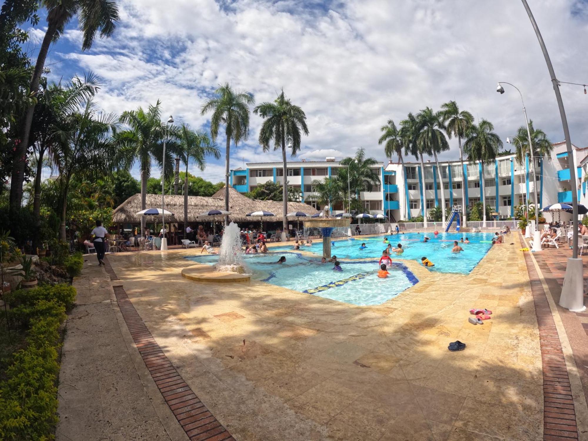 Hotel Bachue Girardot Exterior foto