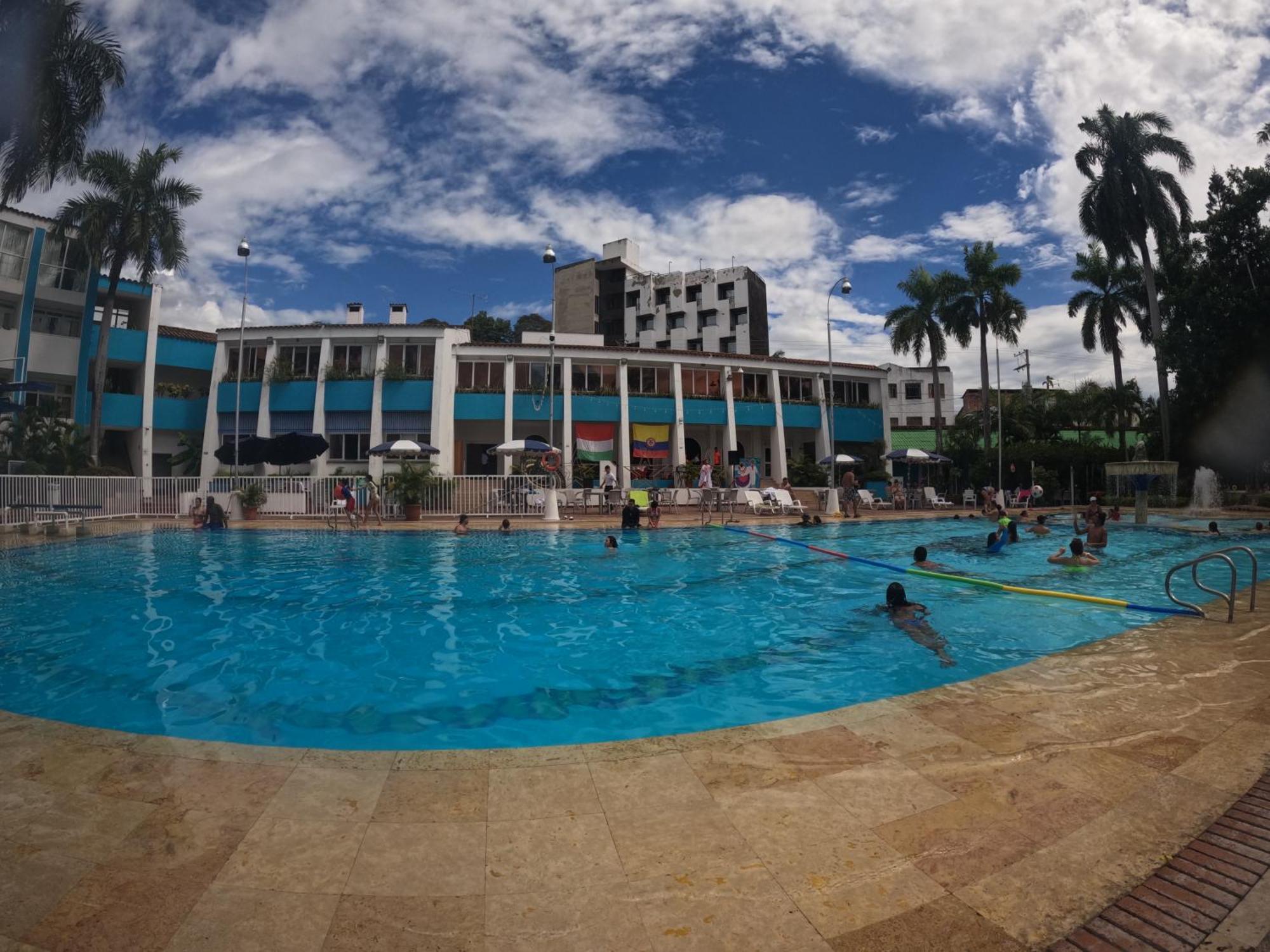 Hotel Bachue Girardot Exterior foto