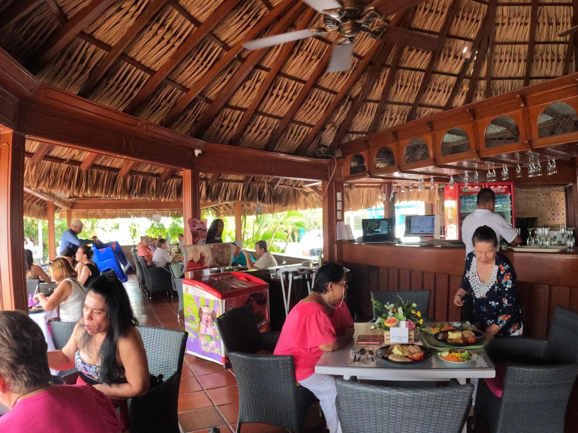 Hotel Bachue Girardot Exterior foto