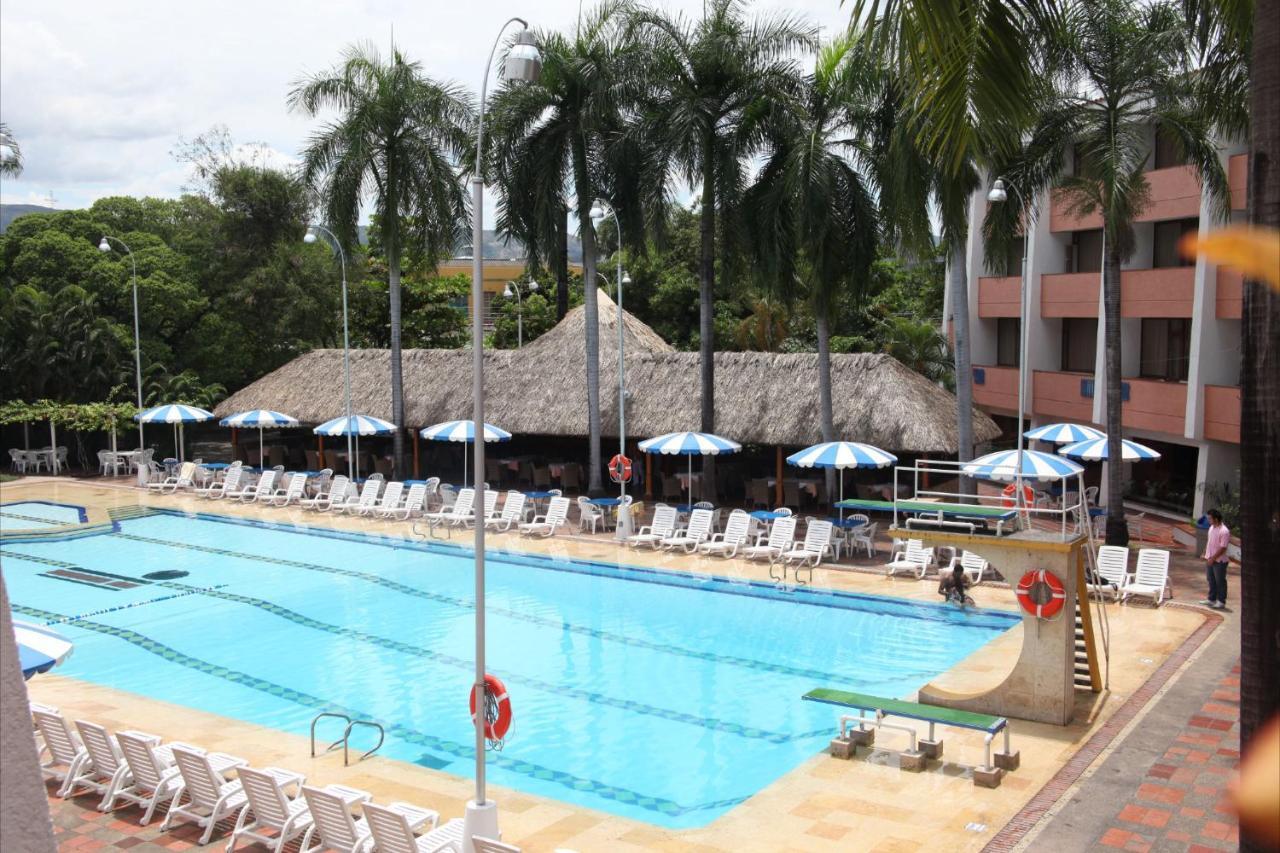Hotel Bachue Girardot Exterior foto