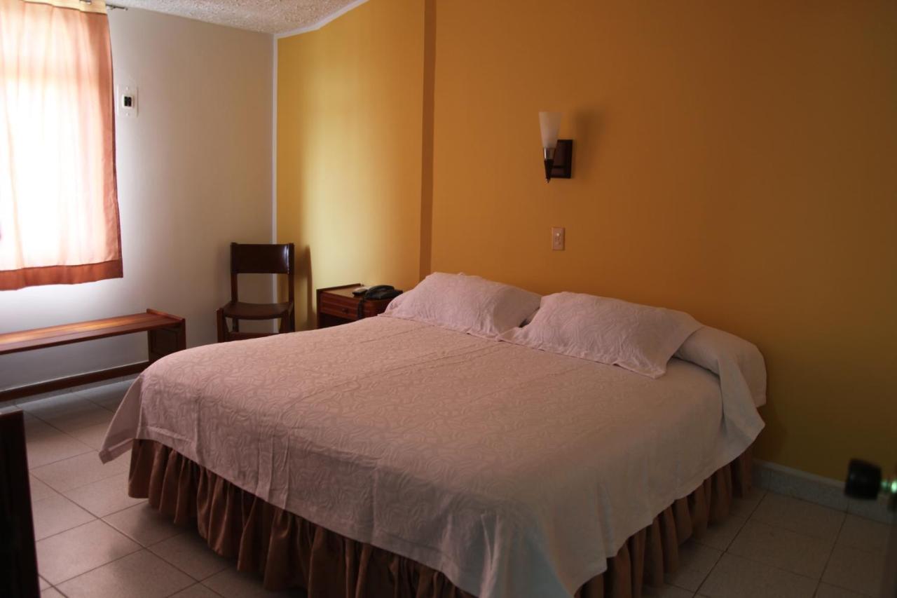Hotel Bachue Girardot Exterior foto