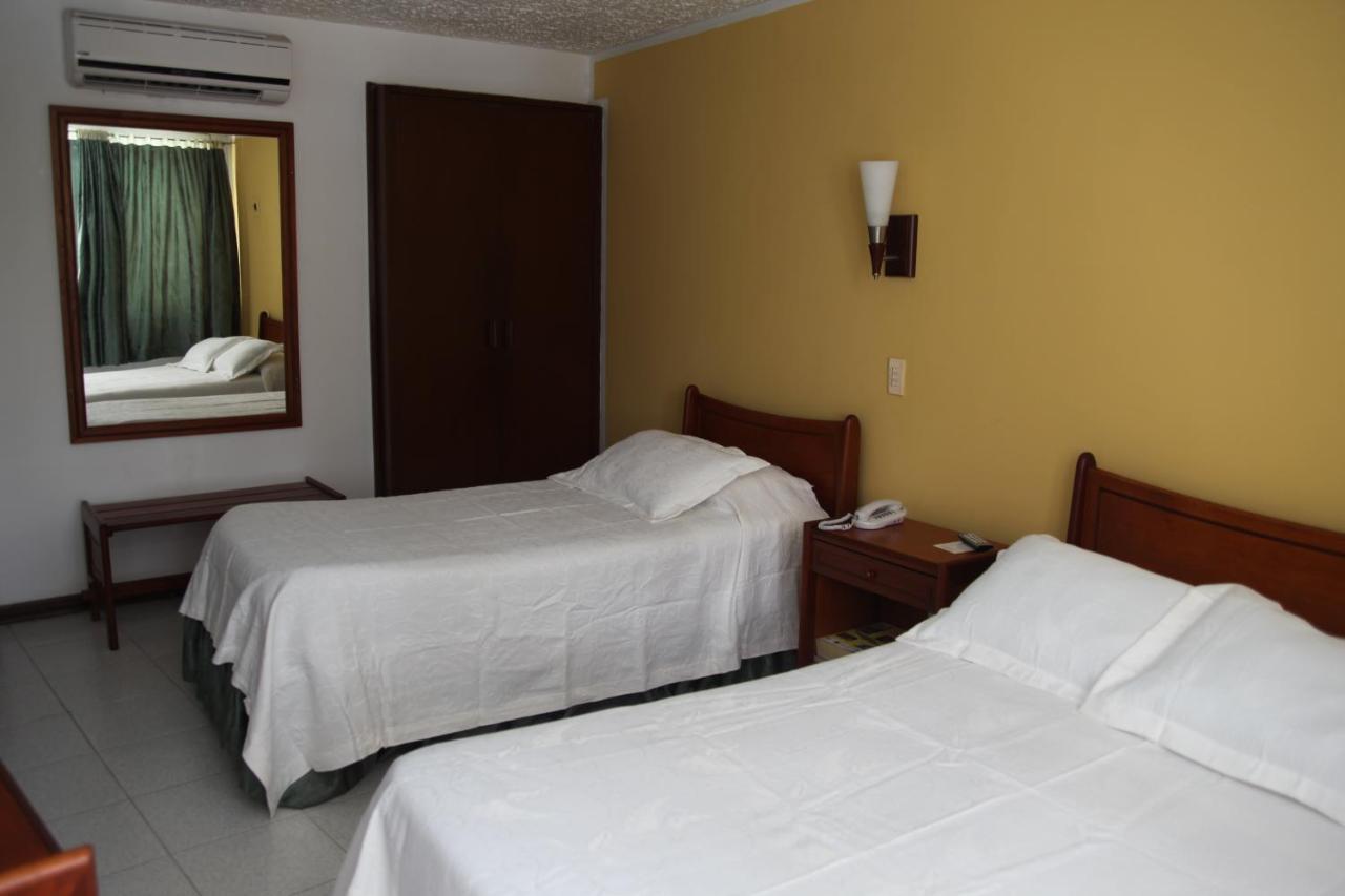 Hotel Bachue Girardot Exterior foto