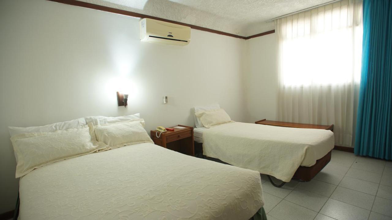 Hotel Bachue Girardot Exterior foto
