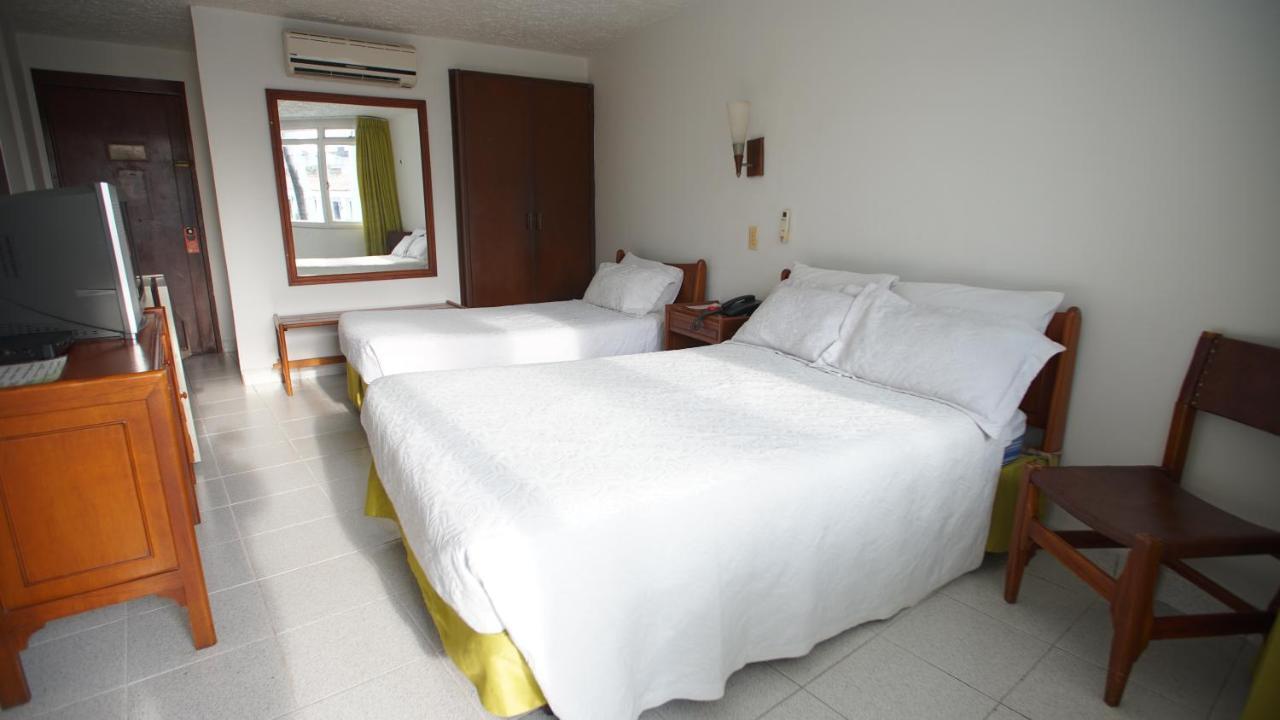 Hotel Bachue Girardot Exterior foto